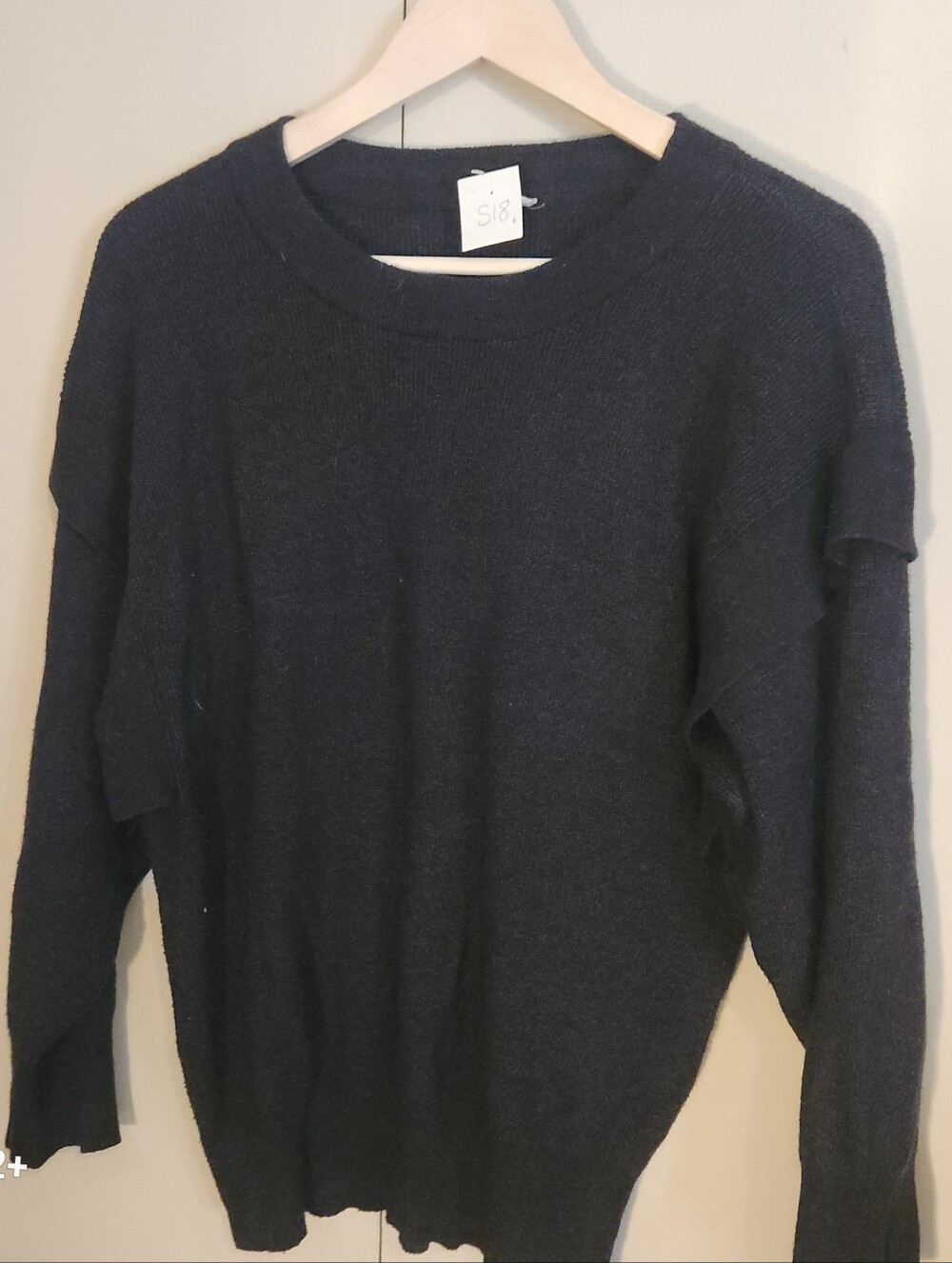 S18 Hem & Thread Women’s Crewneck Sweater - Black